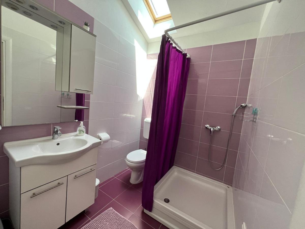 Apartmani Roje Sveti Filip I Jakov Ngoại thất bức ảnh