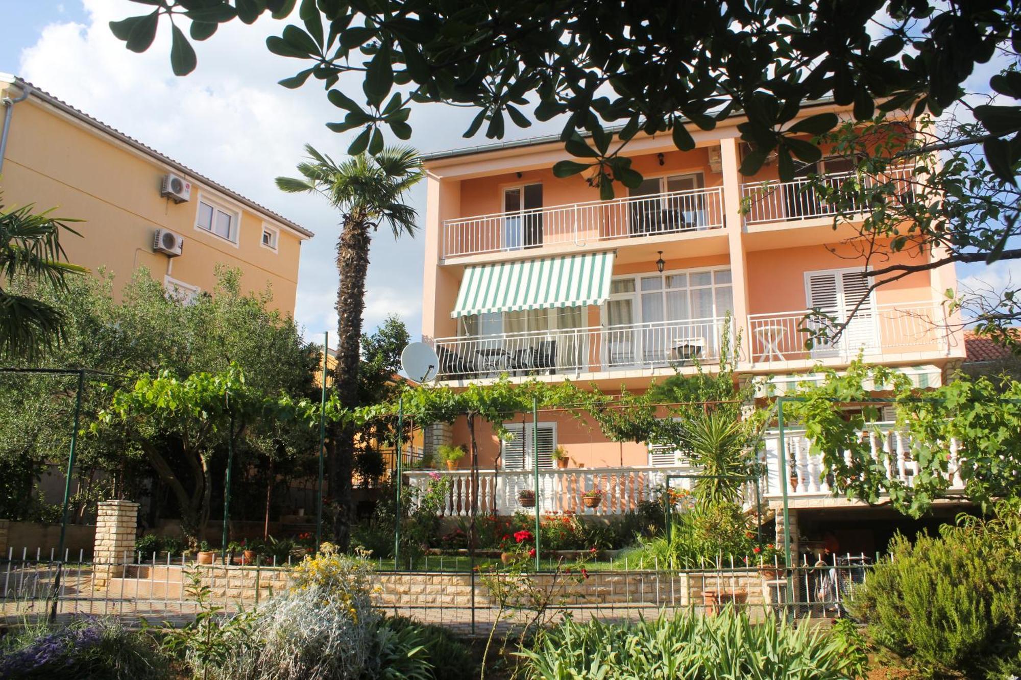 Apartmani Roje Sveti Filip I Jakov Ngoại thất bức ảnh