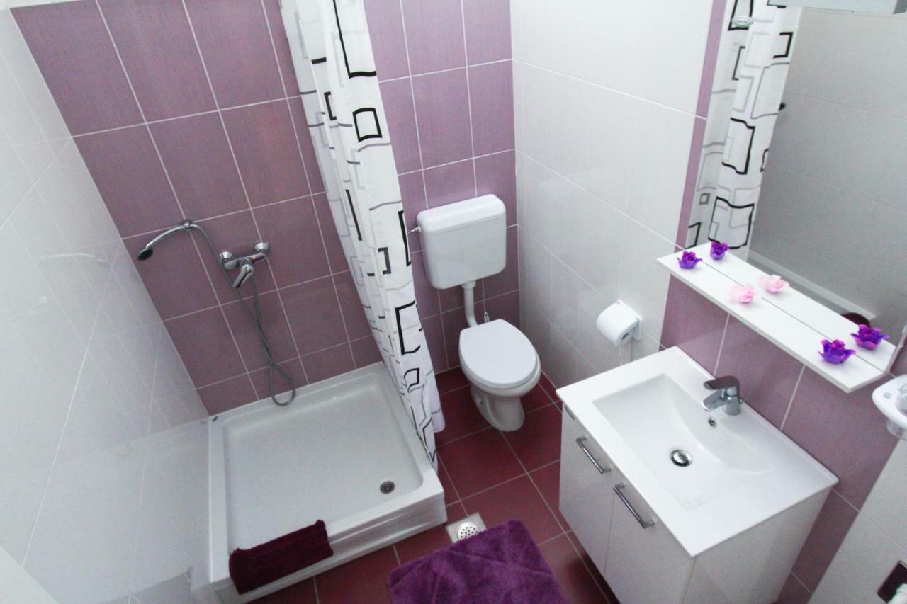 Apartmani Roje Sveti Filip I Jakov Ngoại thất bức ảnh